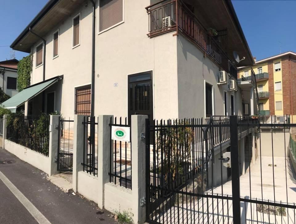 Appartamento Affitti Brevi Verona Colors/G.B. Rossi Friendly Eksteriør bilde
