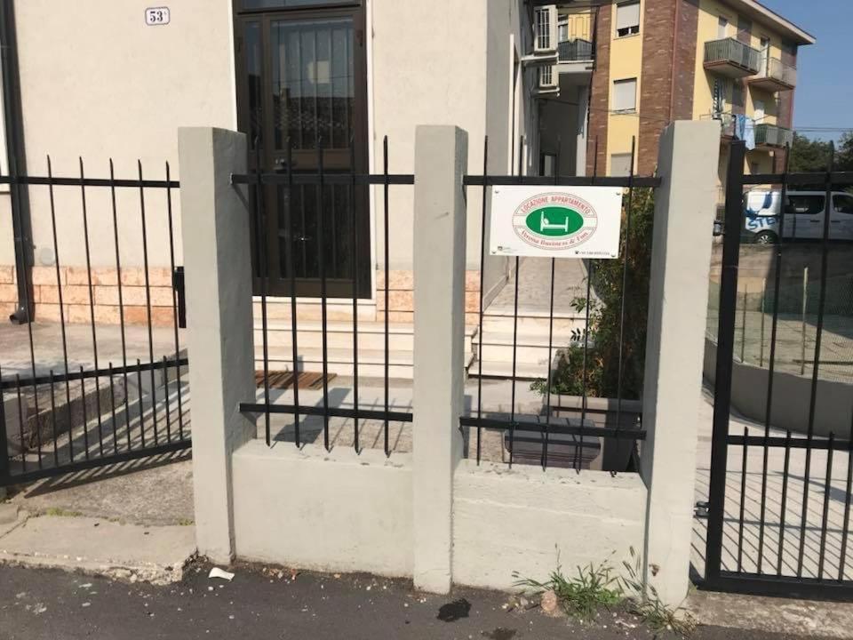 Appartamento Affitti Brevi Verona Colors/G.B. Rossi Friendly Eksteriør bilde